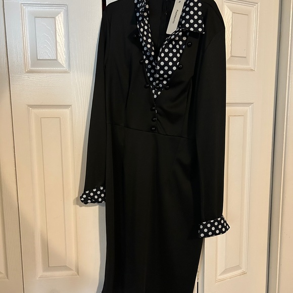 Black Sheath Dress with Notched Collar and Cuffed Sleeves - Picture 1 of 3